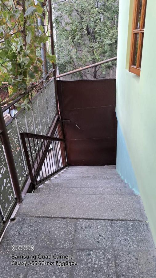 Apartment With A Nice Terrace In Old City Center Tbilisi Eksteriør billede