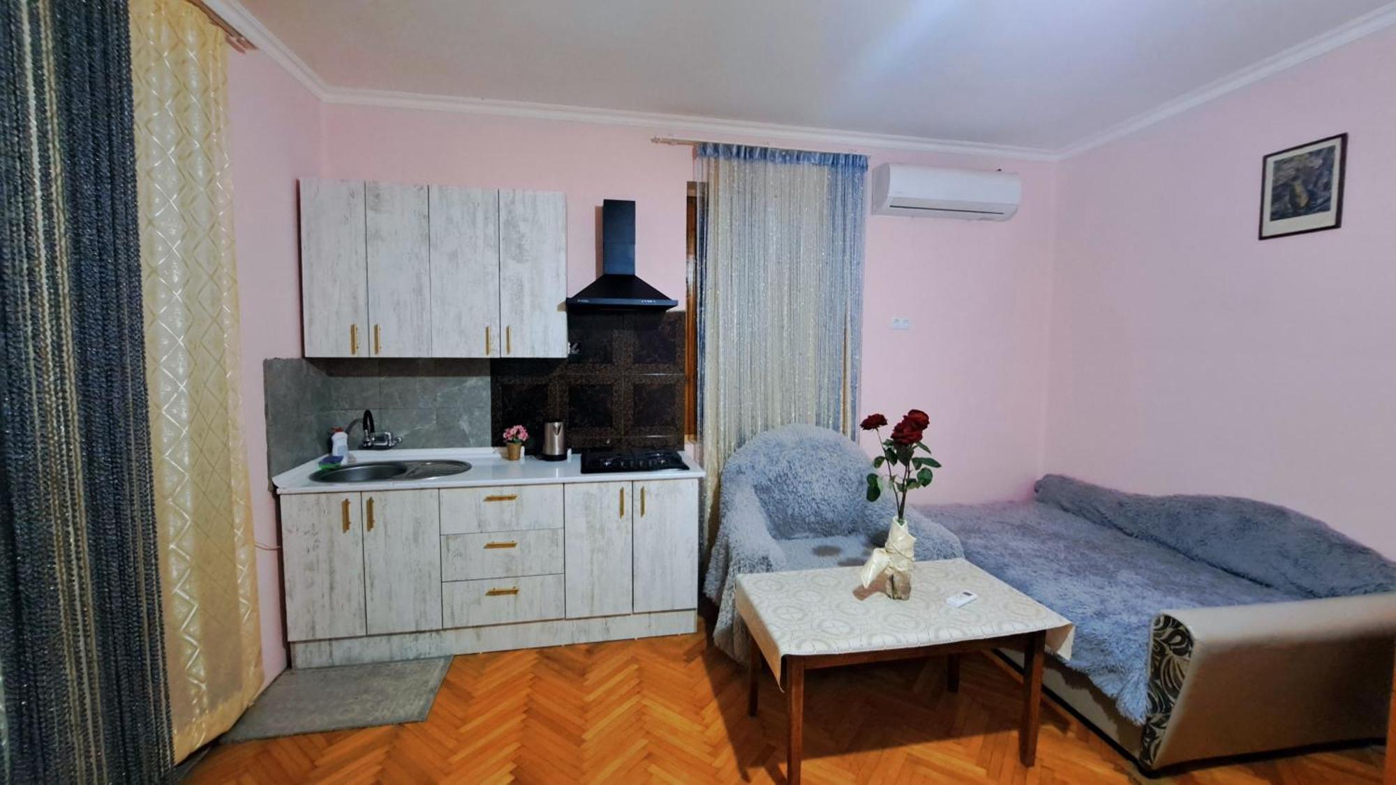 Apartment With A Nice Terrace In Old City Center Tbilisi Eksteriør billede